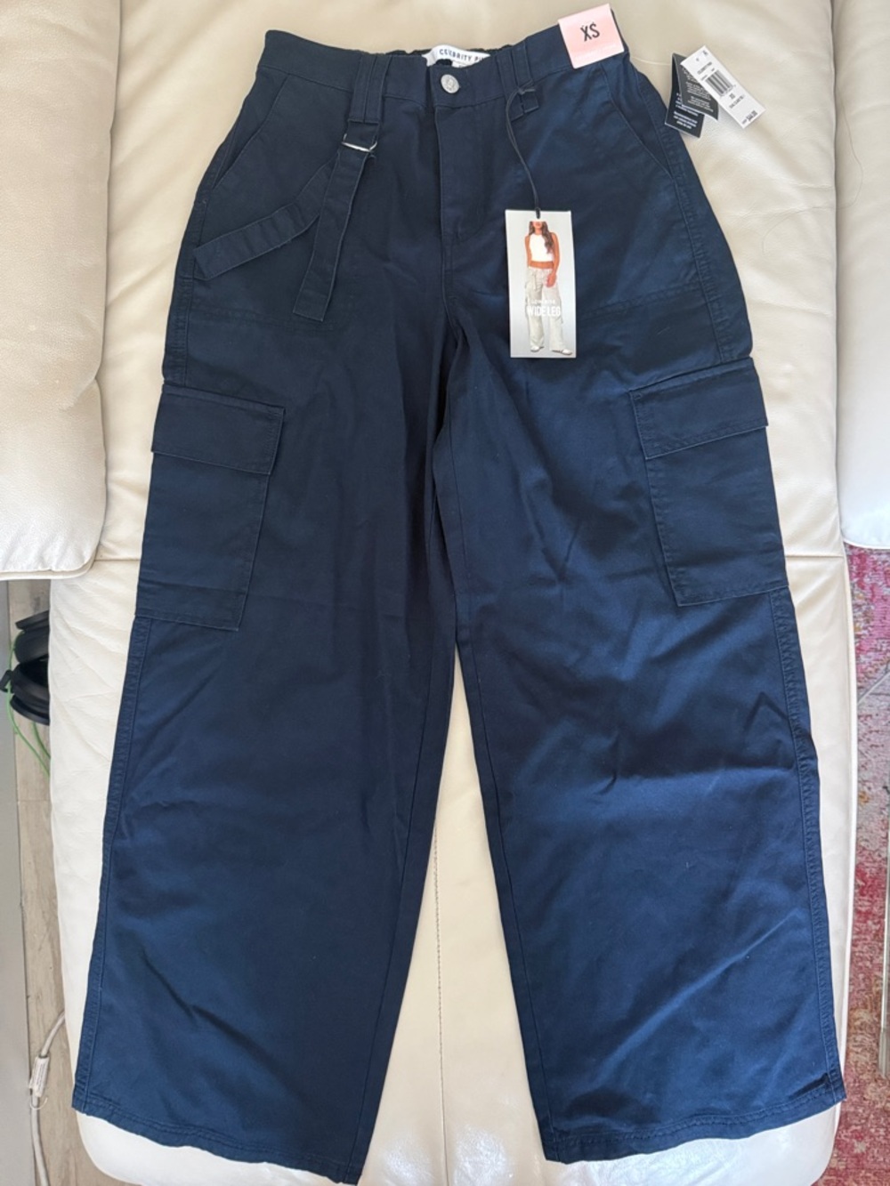 Women’s Navy Low-Rise Wide Leg Cargo Pant